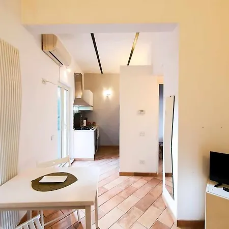 Cozy In Pigneto Up To 4 *