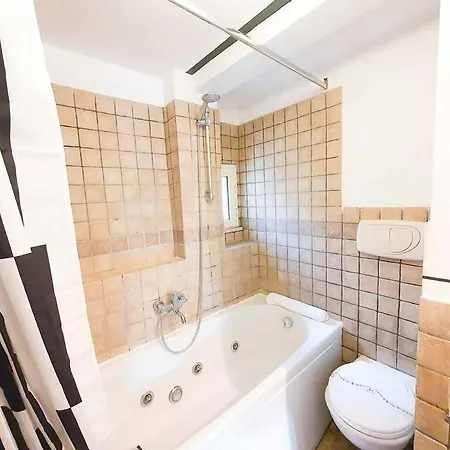 Cozy In Pigneto Up To 4 *