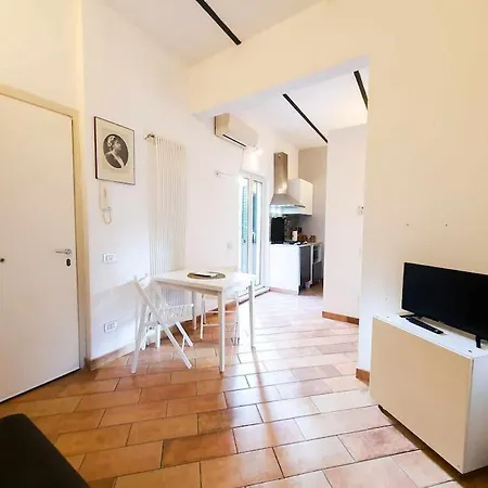 Cozy In Pigneto Up To 4 *